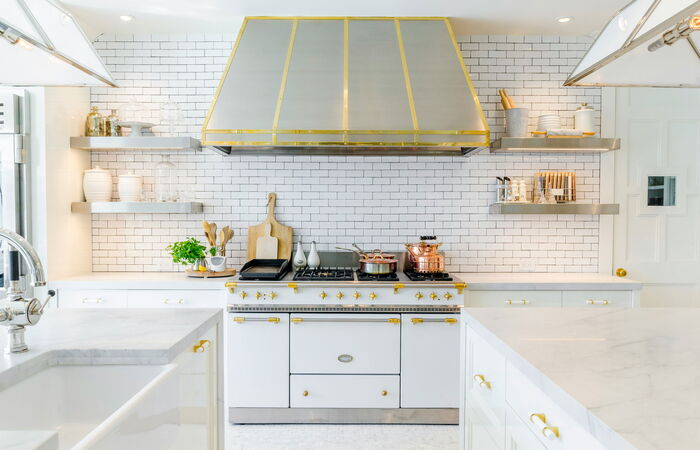 Kitchen using color