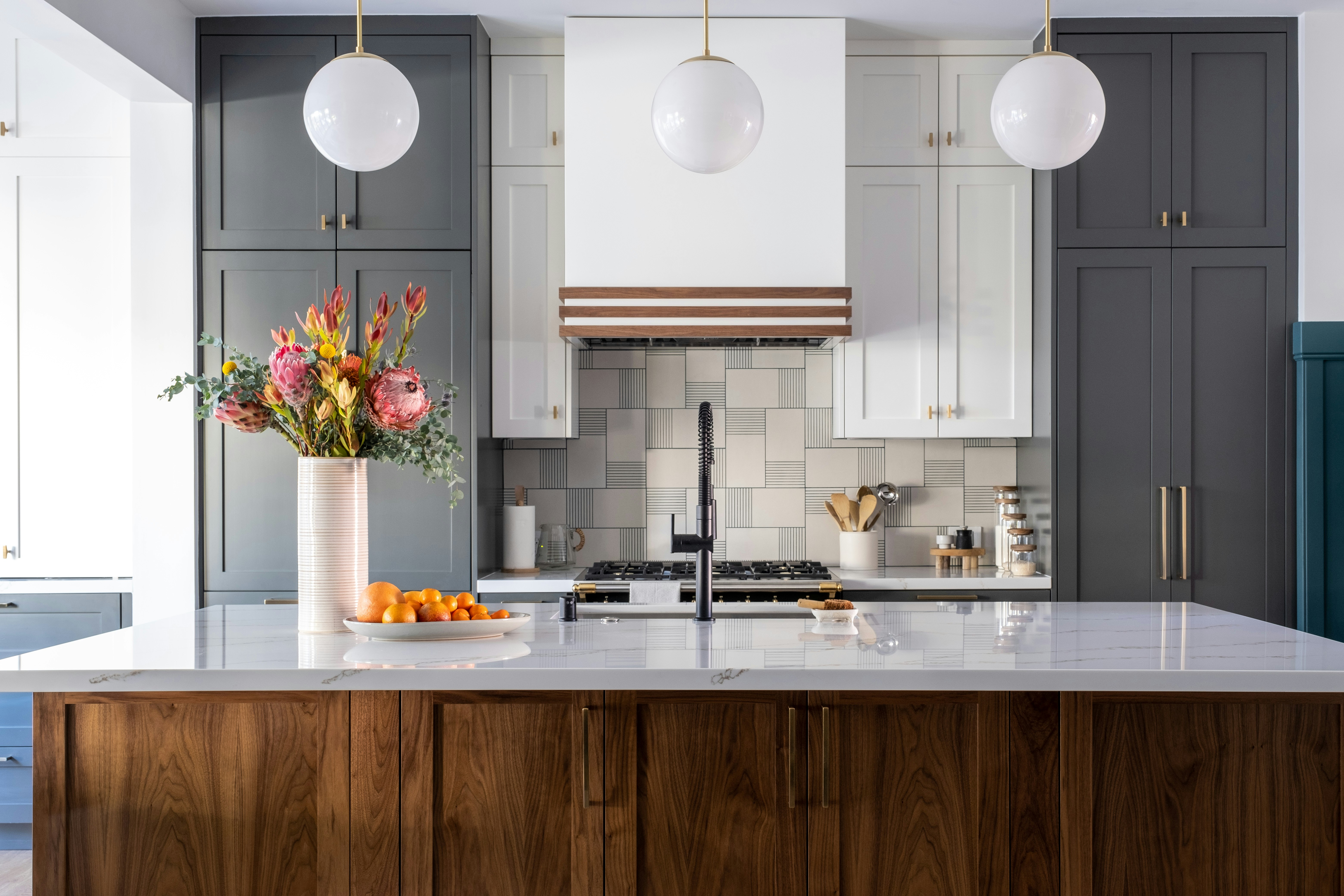 White Kitchen Island